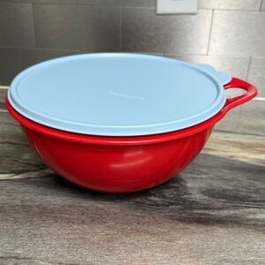 Tupperware Thatsa Bowl